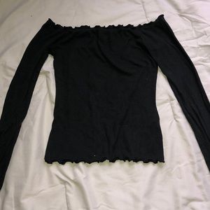 Hollister stretchy off the shoulder ruffled top